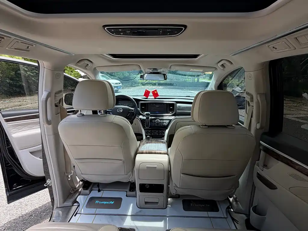 GAC Motor Trumpchi M8 2018 — фото 8