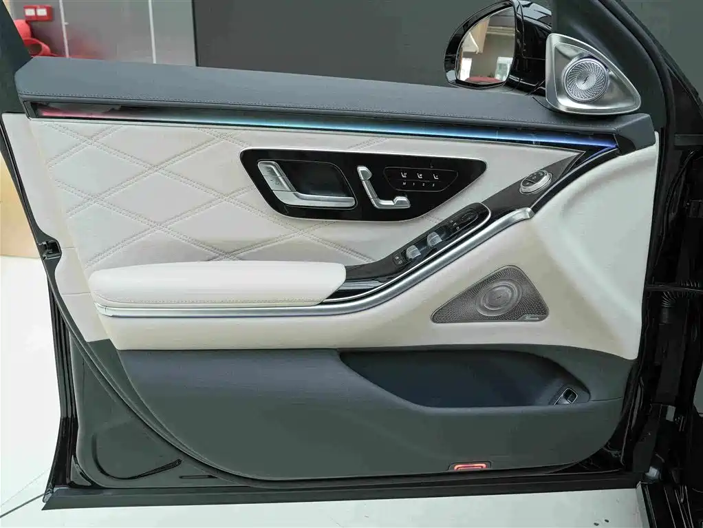 Mercedes-Benz Maybach S-Class 2025 — фото 16