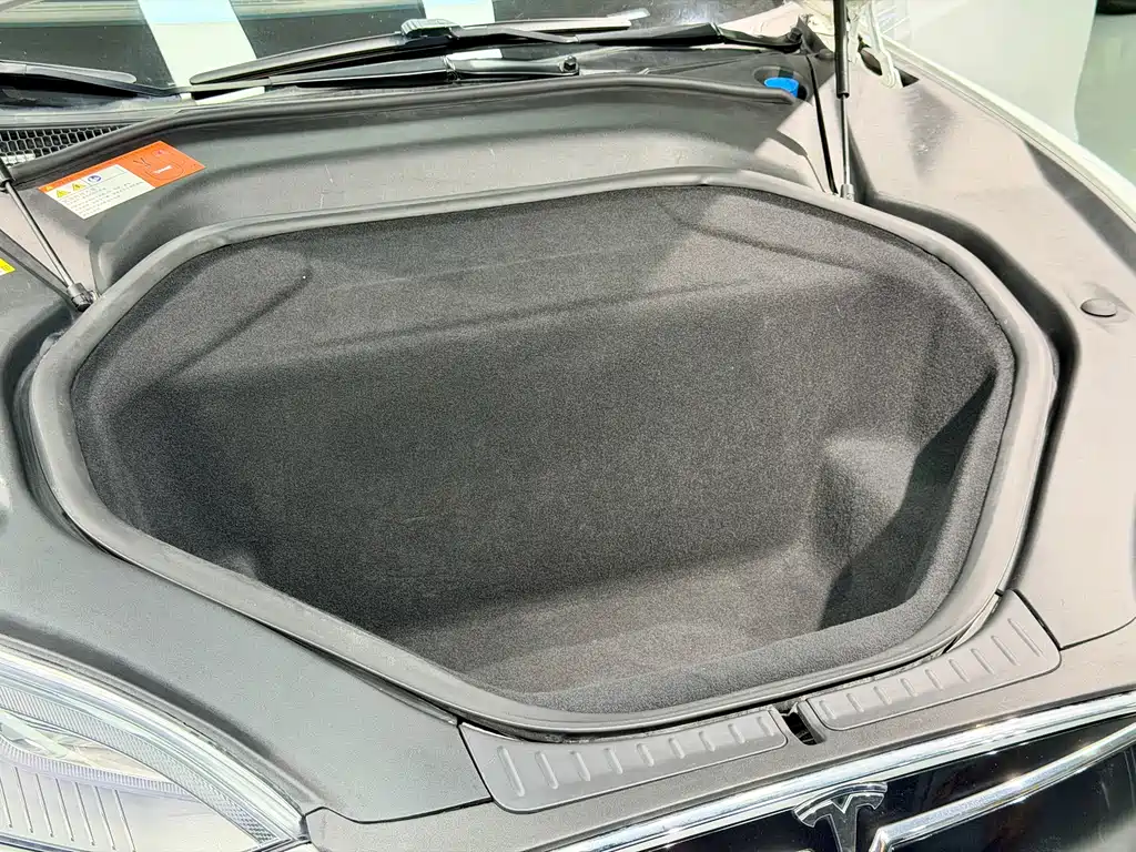 Tesla Model S 2016 — фото 18