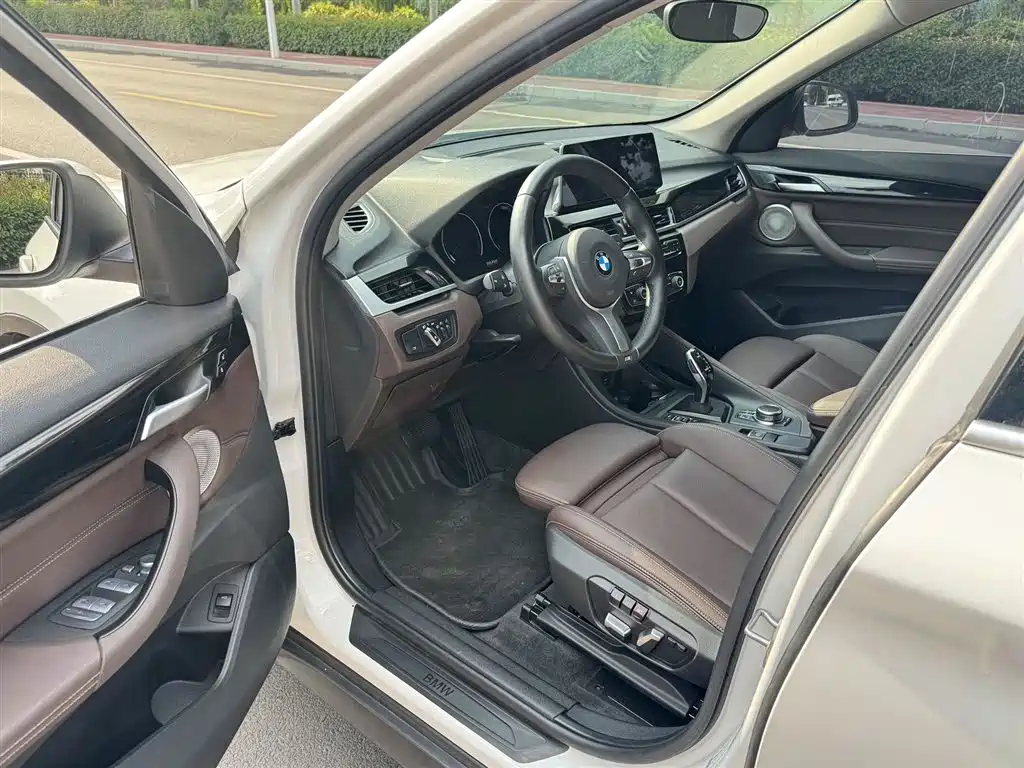 BMW X1 2022 — фото 7