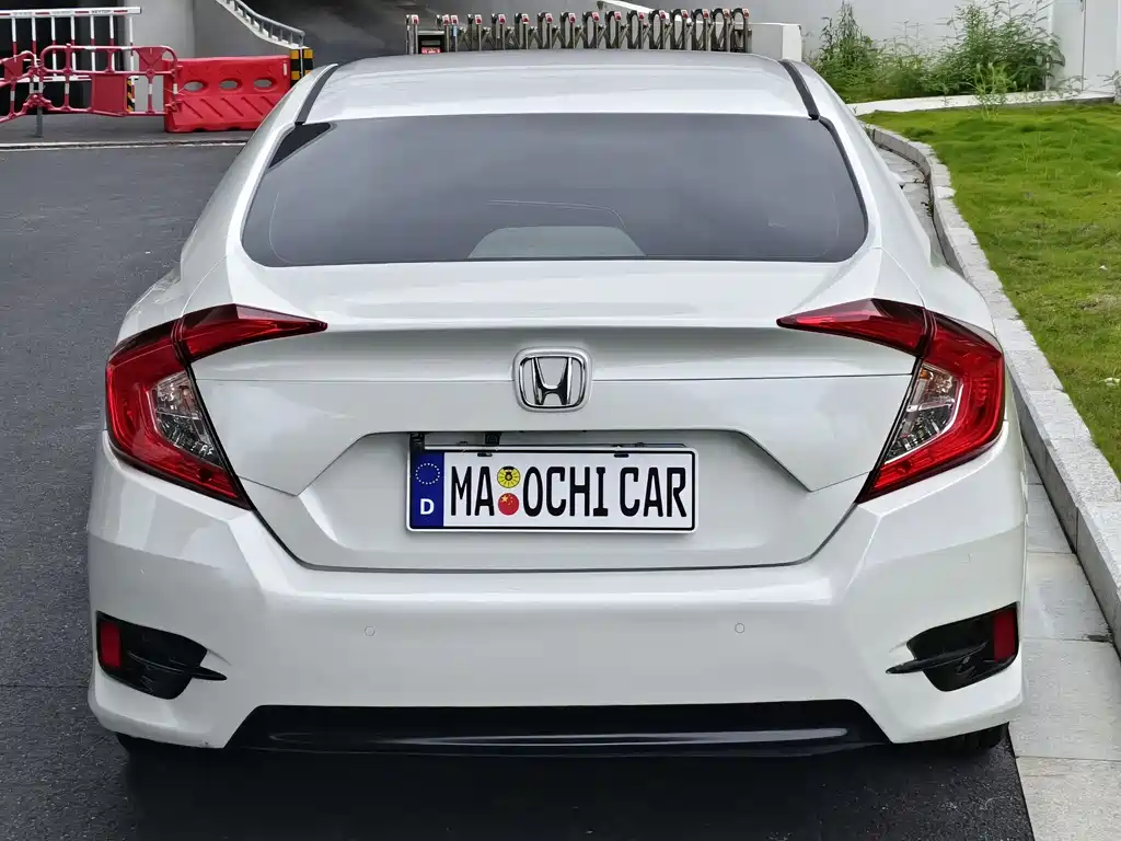 Honda Civic 2017 — фото 4