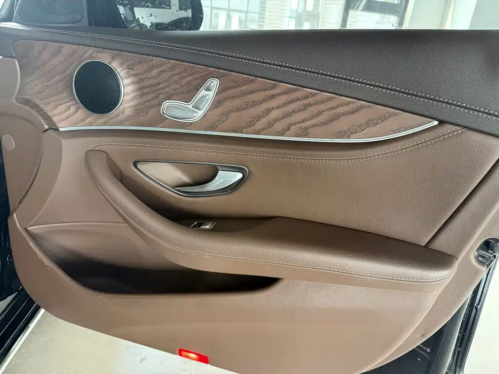 Mercedes-Benz E-Class 2022 — фото 14