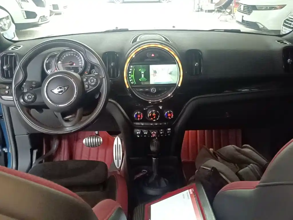 MINI Countryman 2018 — фото 10