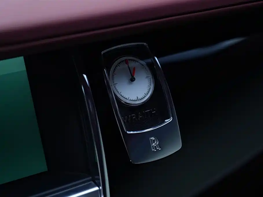 Rolls-Royce Wraith 2017 — фото 28
