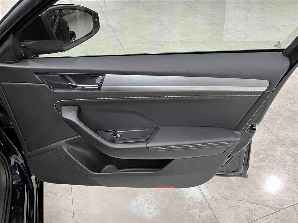 Skoda Superb 2024 — фото 12
