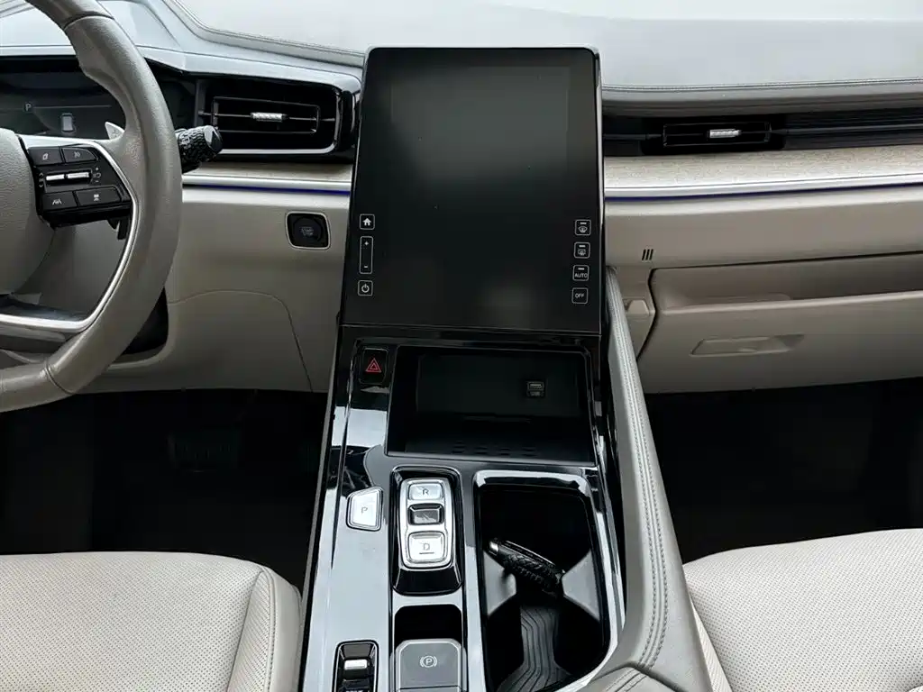 Hyundai Custo 2023 — фото 23