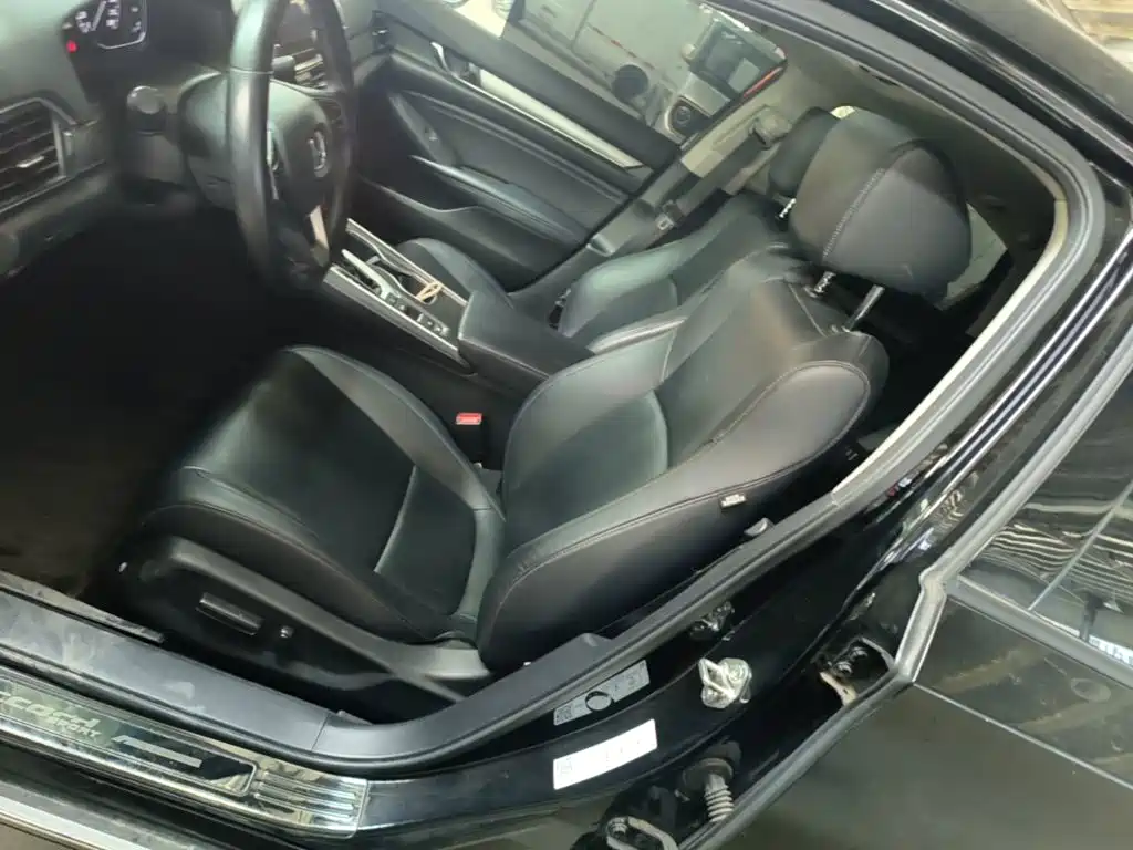 Honda Accord 2019 — фото 11