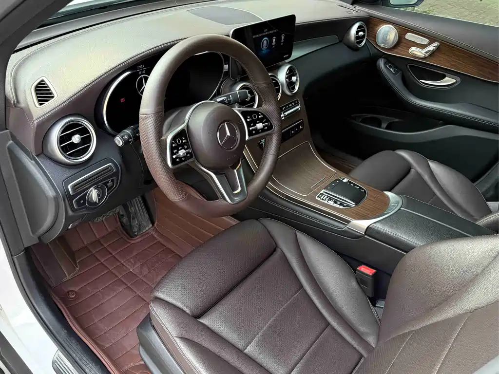Mercedes-Benz GLC 2021 — фото 13