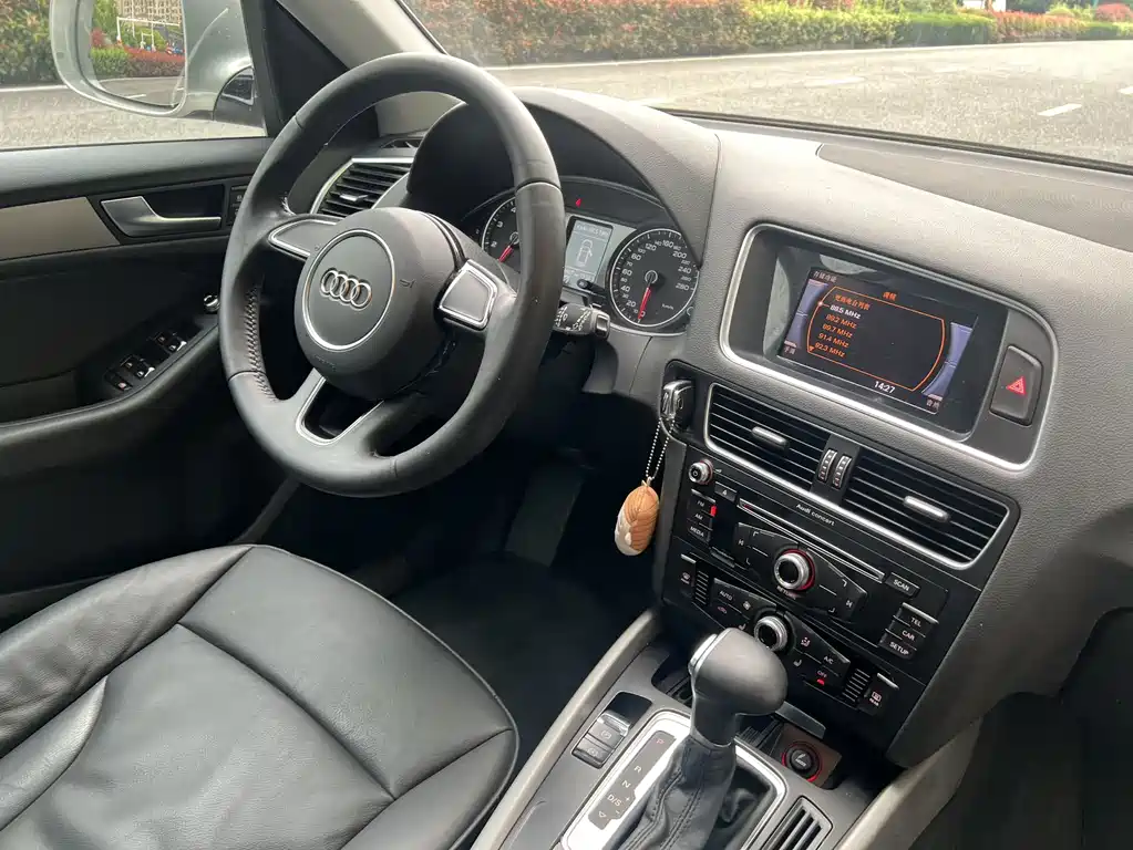 Audi Q5 2017 — фото 12