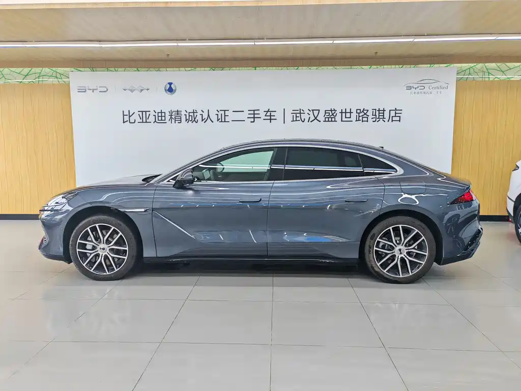 Denza Z9 2025