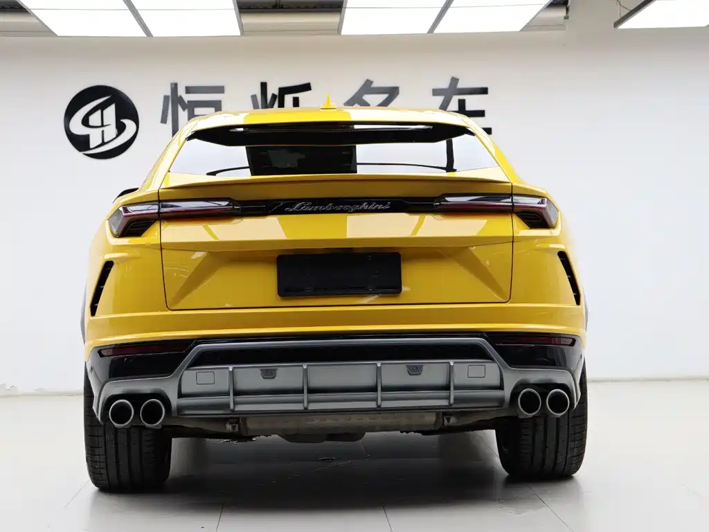 Lamborghini Urus 2021 — фото 25