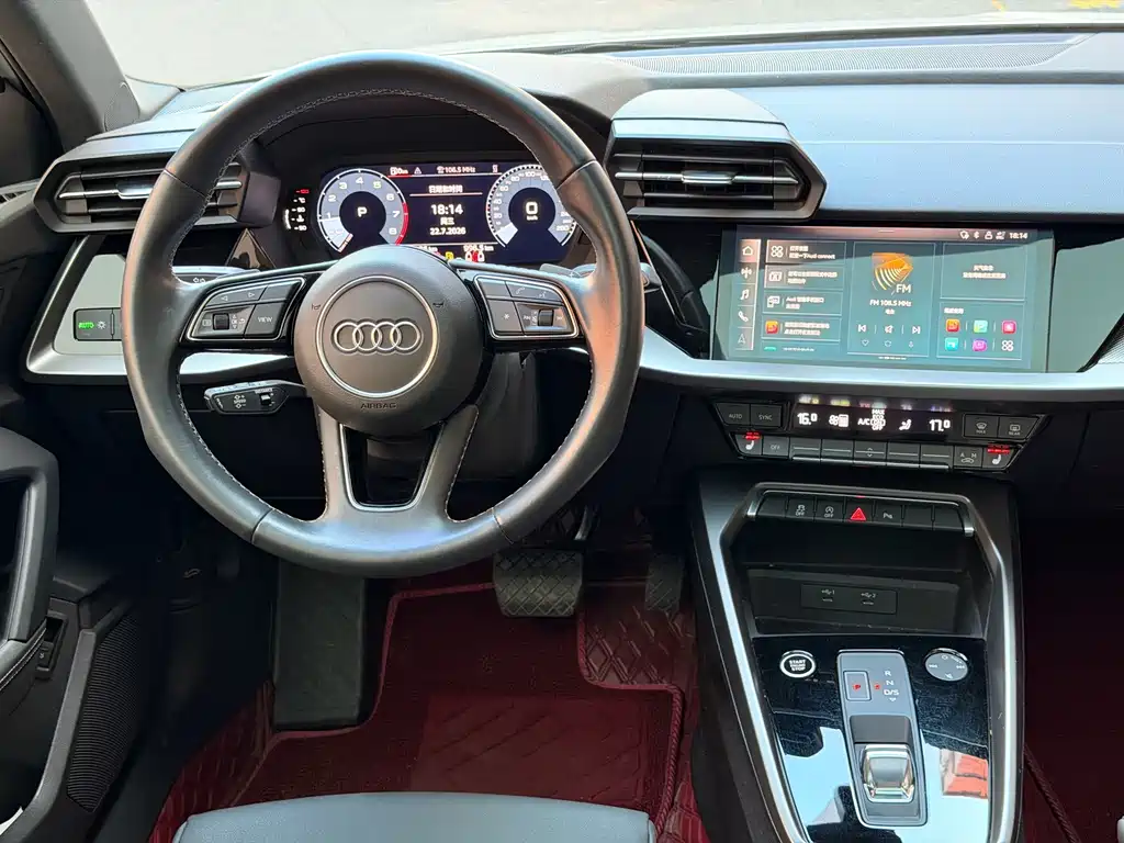 Audi A3 2023 — фото 14