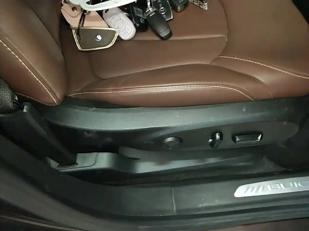 Buick Envision Plus 2020 — фото 20