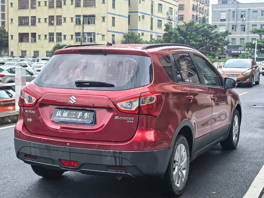 Suzuki S-Cross 2015 — фото 4