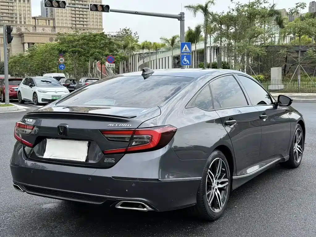 Honda Accord 2022 — фото 12