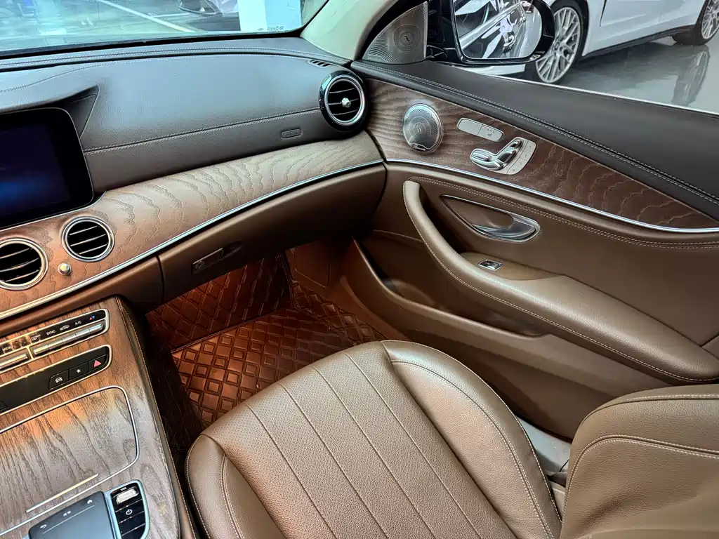 Mercedes-Benz E-Class 2020 — фото 8
