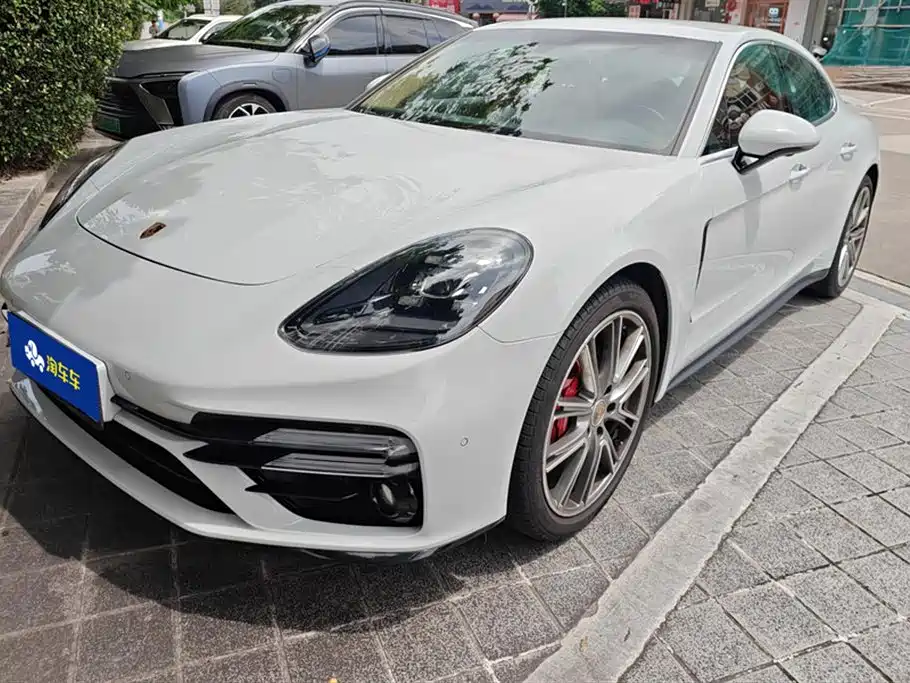 Porsche Panamera 2021 — фото 1