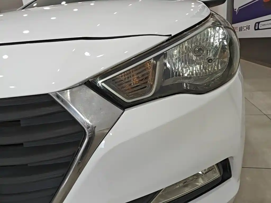 Hyundai Verna 2019 — фото 24