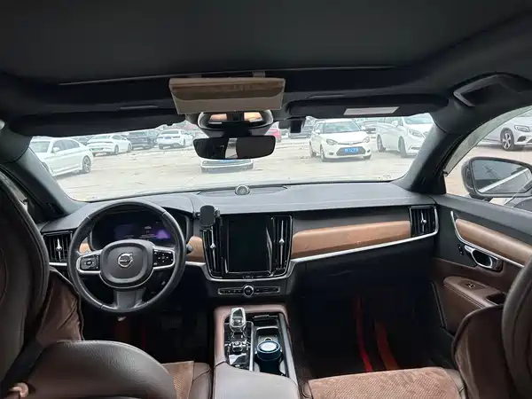 Volvo S90 2022
