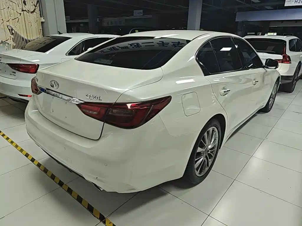 Infiniti Q50L 2018