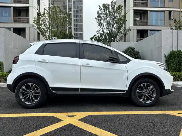 Geely Vision X3 2021