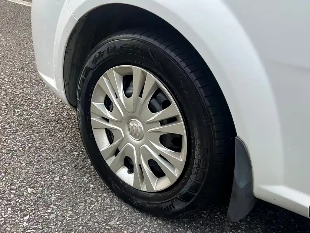 Buick Excelle 2015 — фото 11
