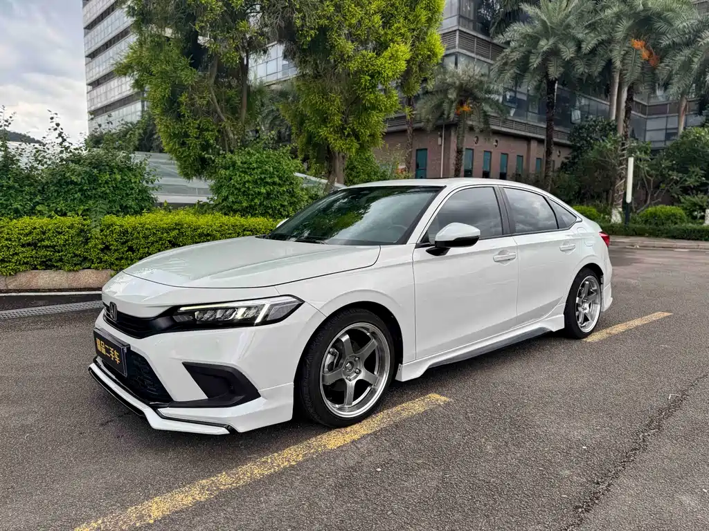 Honda Civic 2023 — фото 1