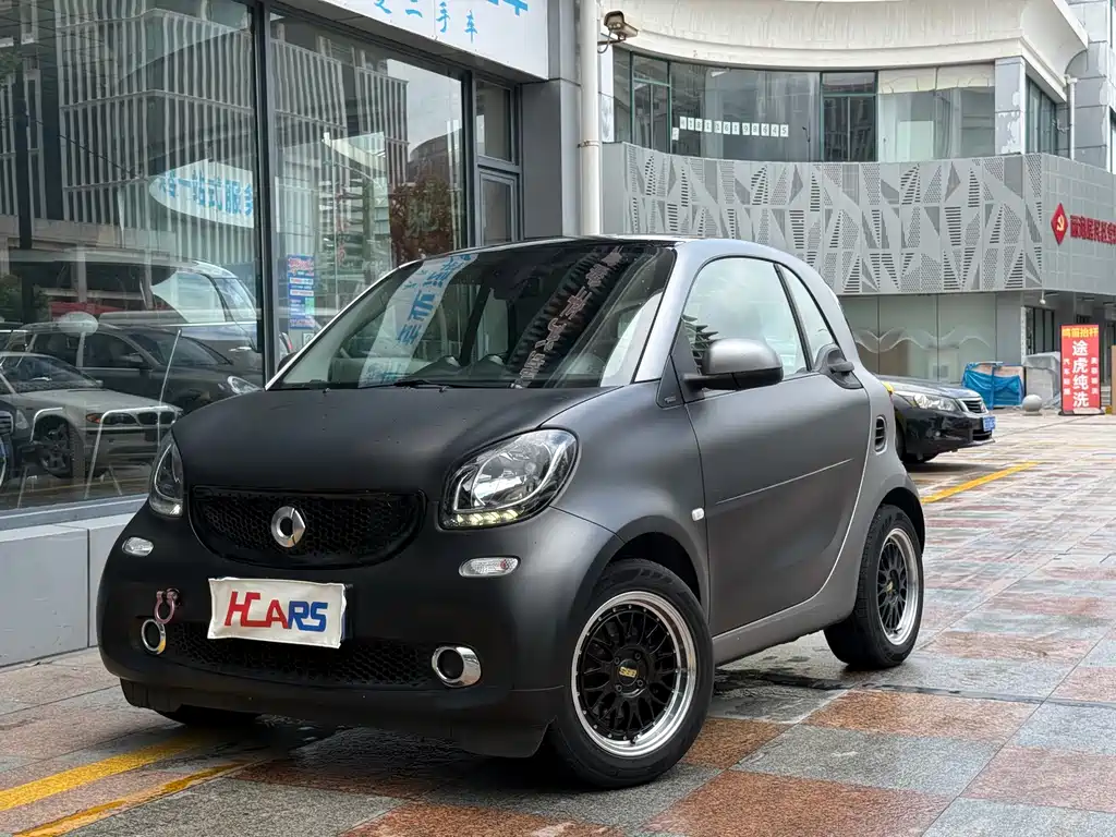 smart Fortwo 2017 — фото 19