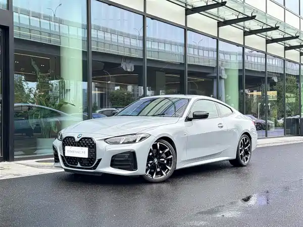 BMW 4 Series 2025