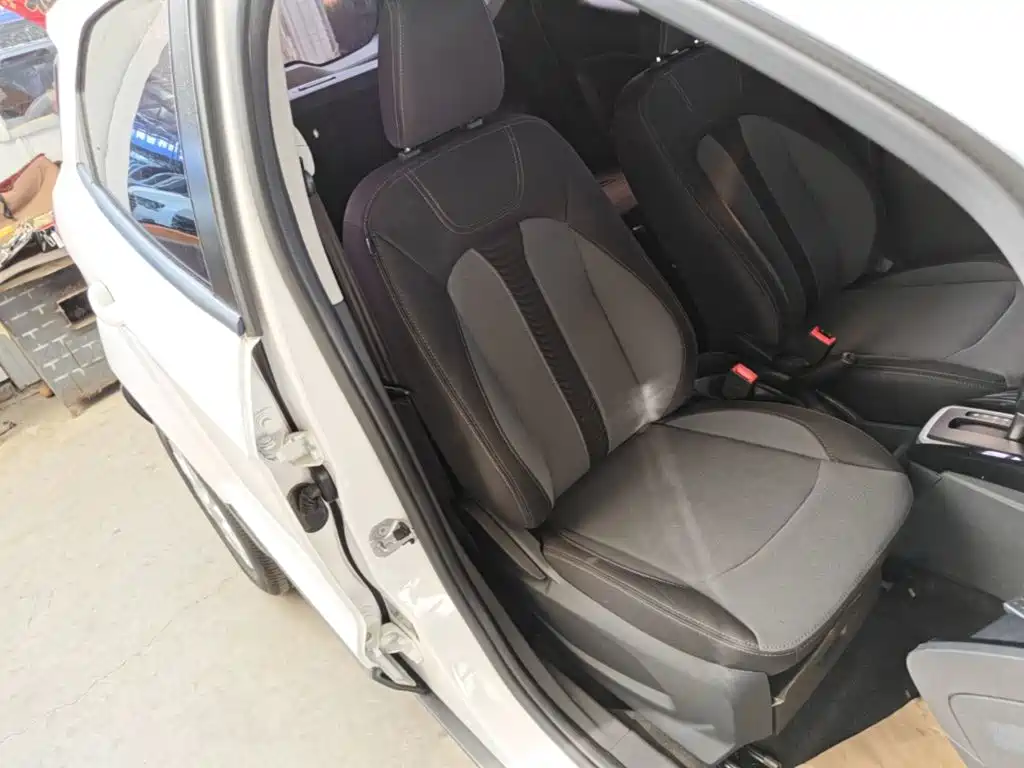 Ford Ecosport 2017 — фото 25