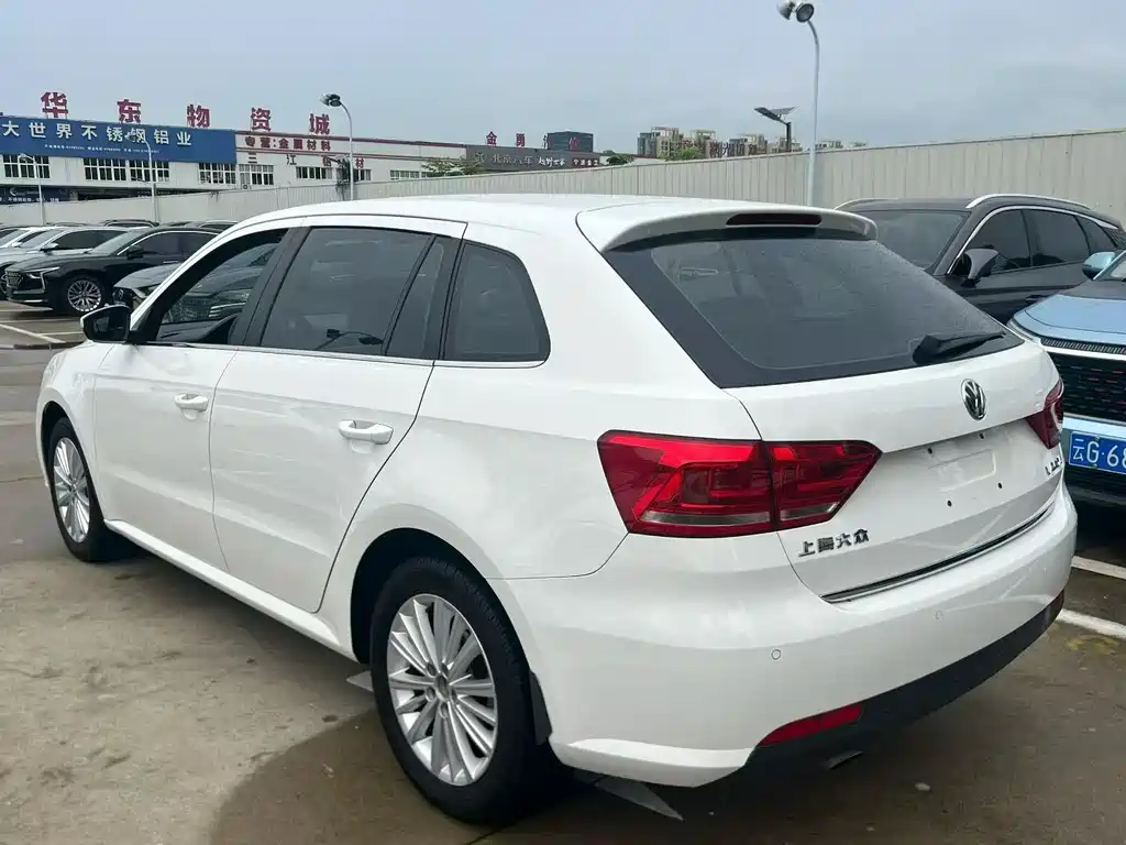 Volkswagen Gran Lavida 2013