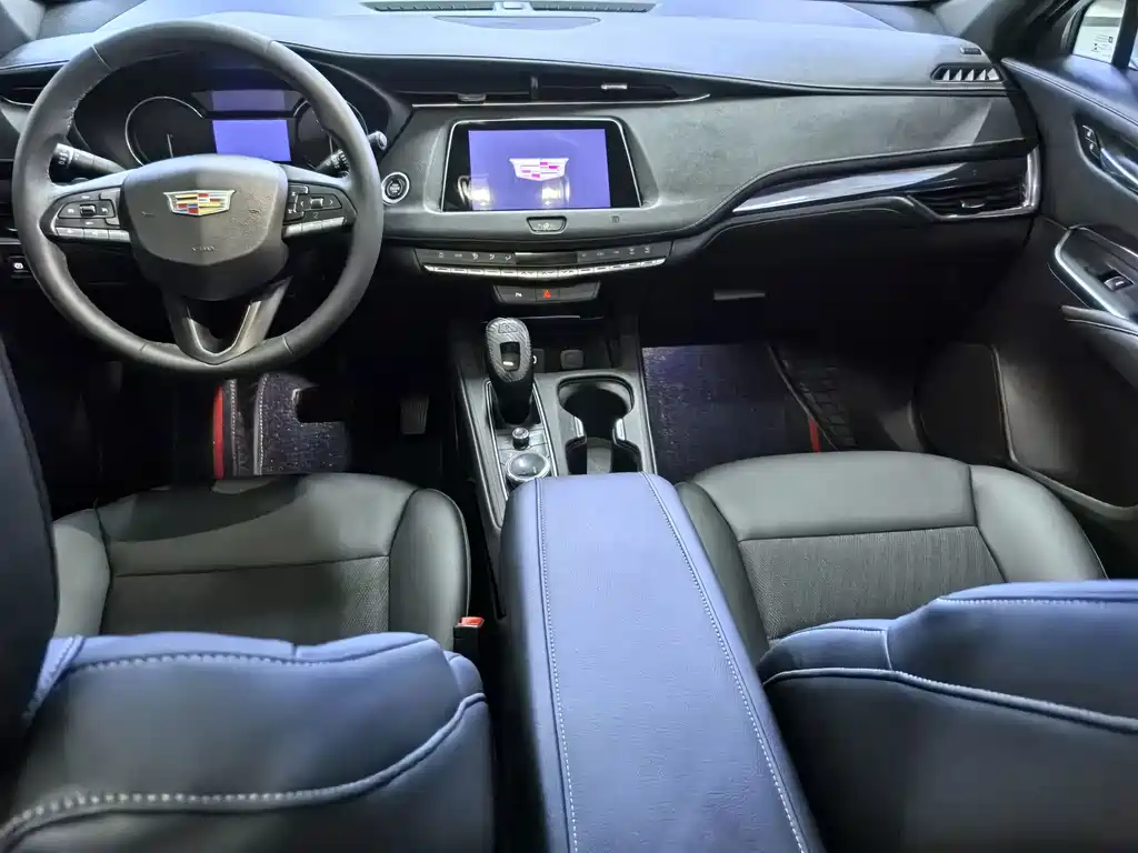 Cadillac XT4 2021 — фото 10