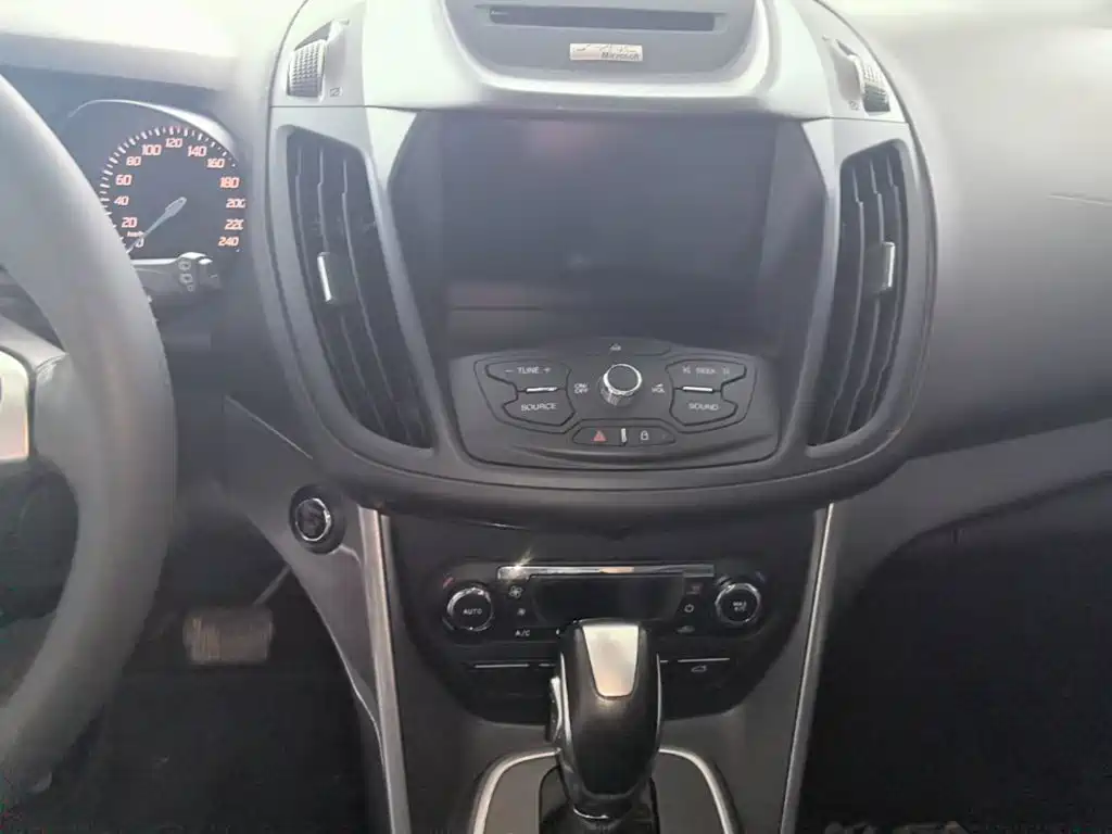 Ford Kuga 2016 — фото 13