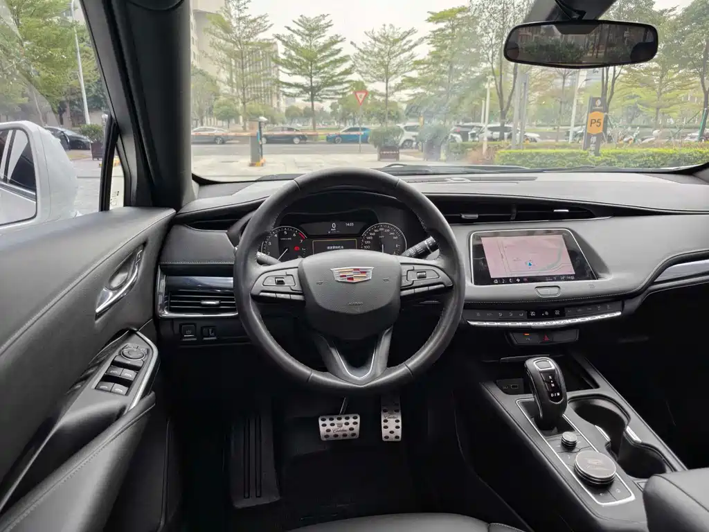 Cadillac XT4 2019 — фото 10