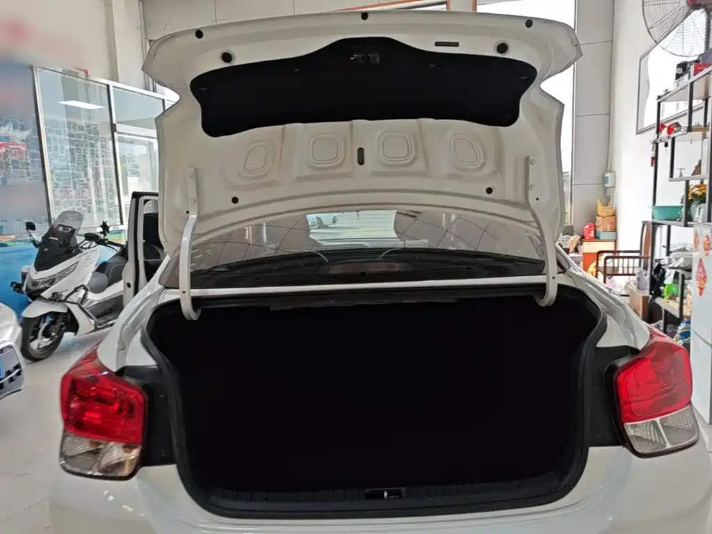 Hyundai Verna 2019 — фото 19