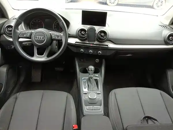 Audi Q2L 2020
