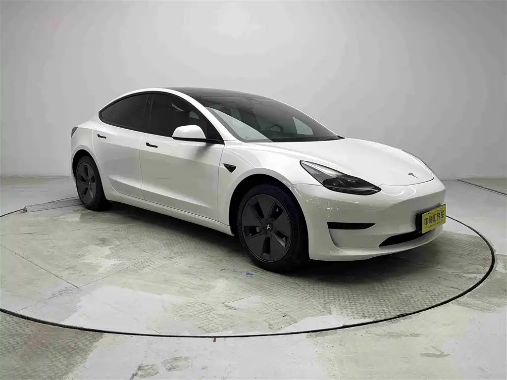Tesla Model 3 2021 — фото 17