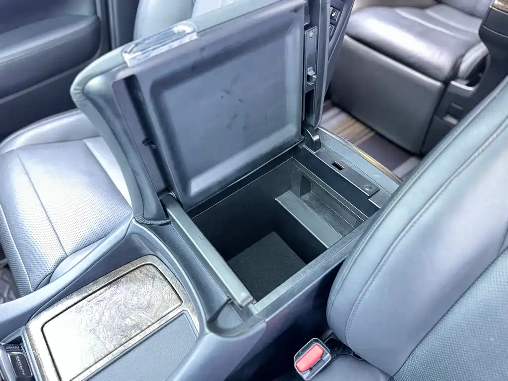 Toyota Alphard 2021 — фото 10