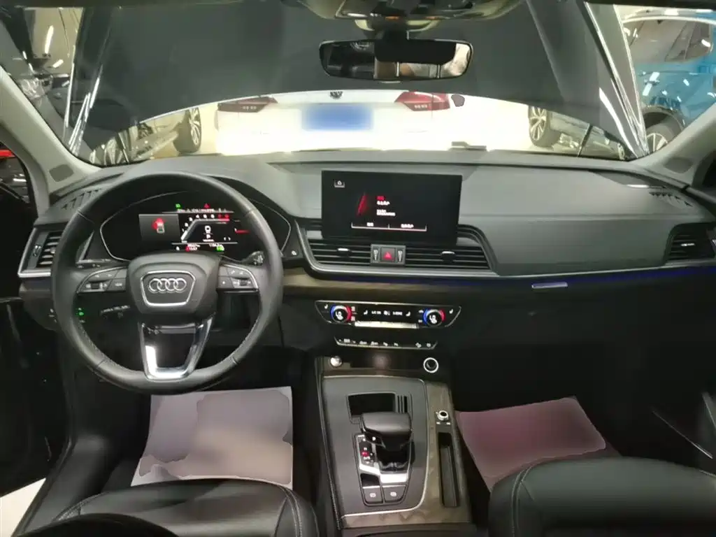 Audi Q5L 2023 — фото 10