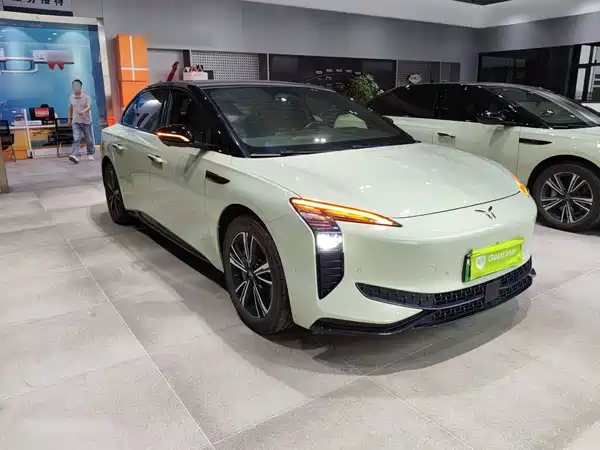 Hongqi EH7 2024
