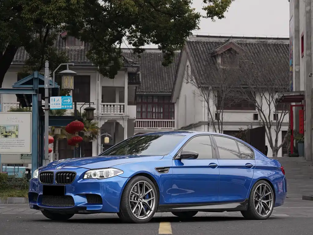 BMW M5 2014 — фото 2