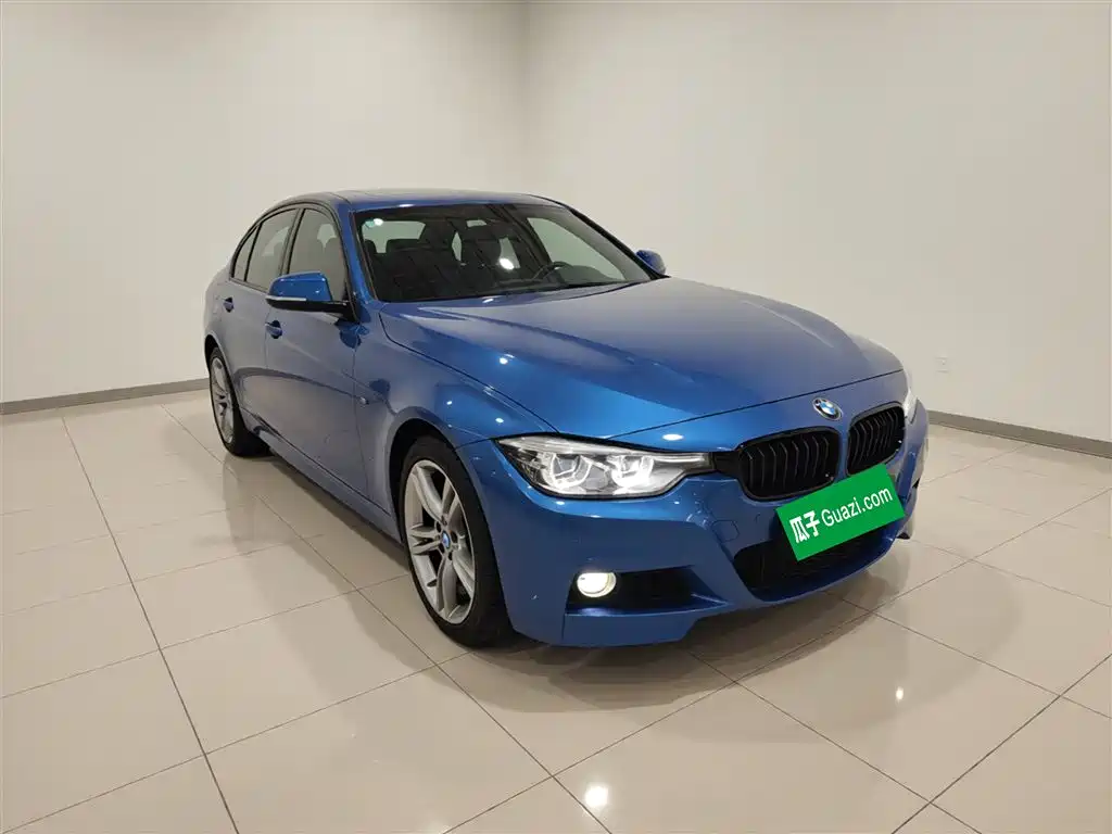 BMW 3 Series 2018 — фото 22