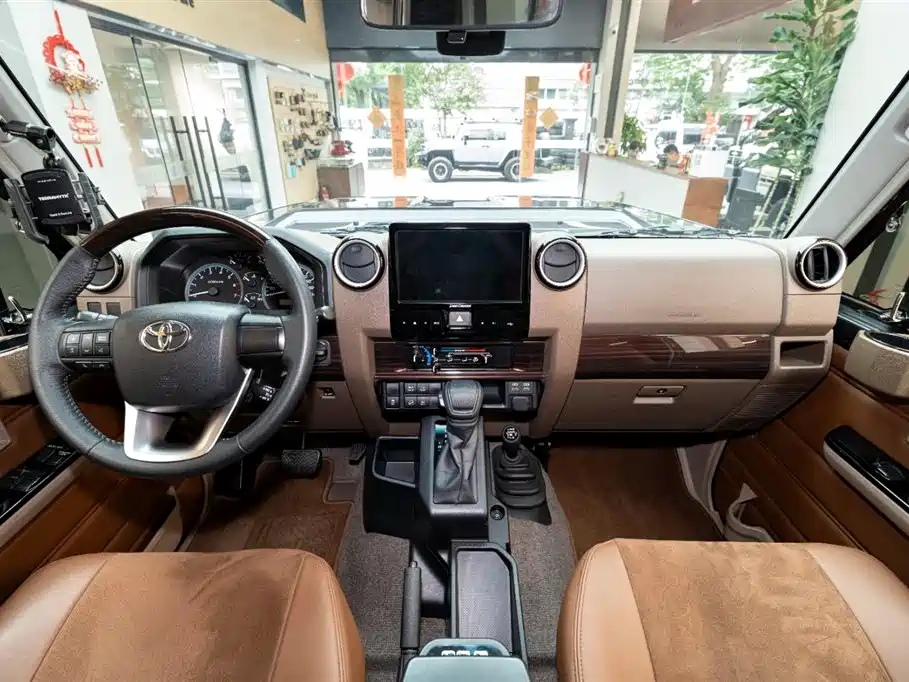 Toyota Land Cruiser 2025 — фото 8