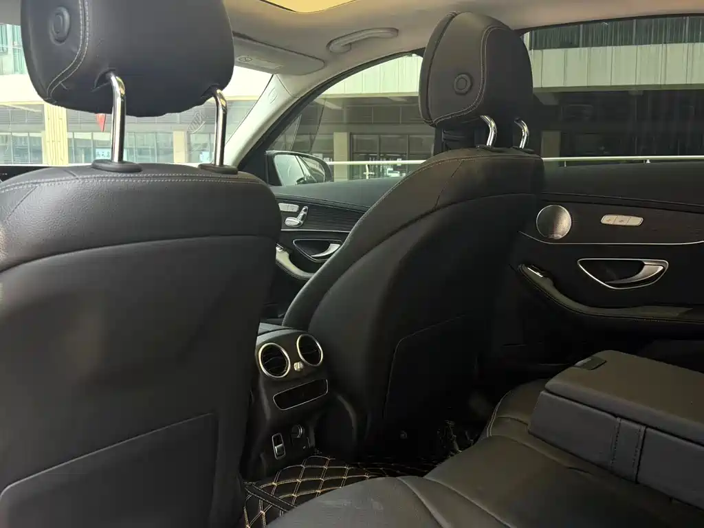 Mercedes-Benz C-Class 2021