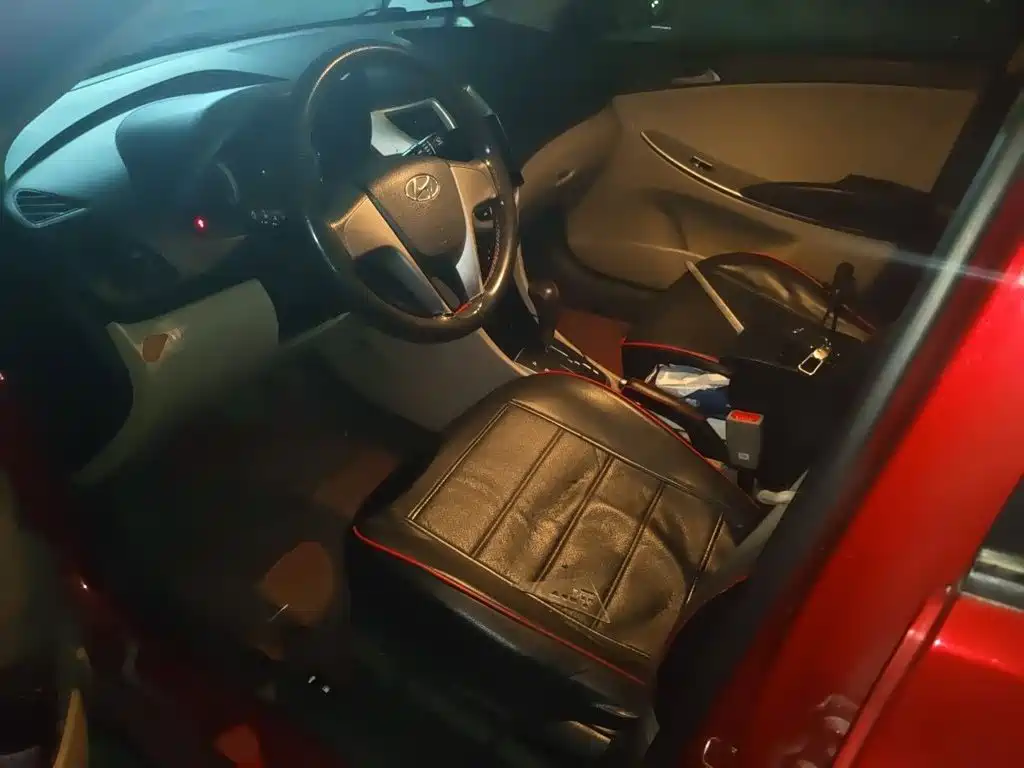 Hyundai Accent 2015 — фото 14