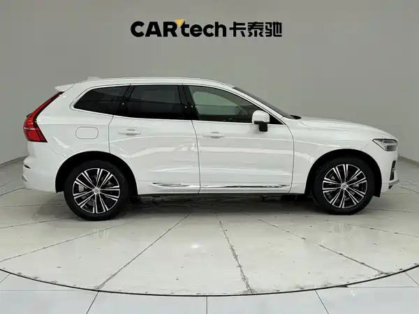 Volvo XC60 2022