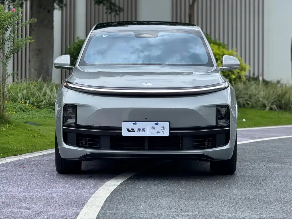 Li Auto Li L8 2024
