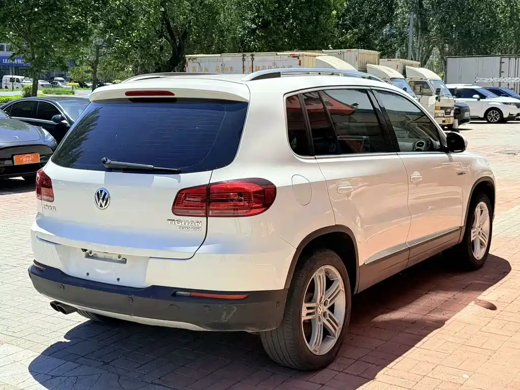 Volkswagen Tiguan 2016 — фото 9