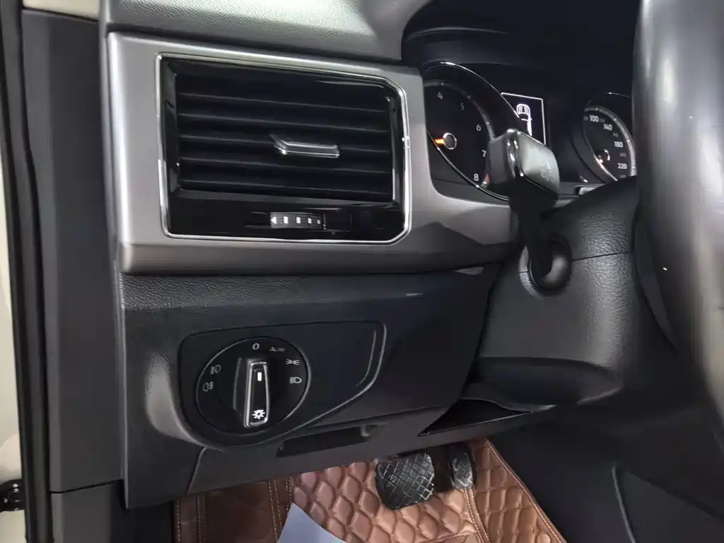 Volkswagen Teramont 2018 — фото 16