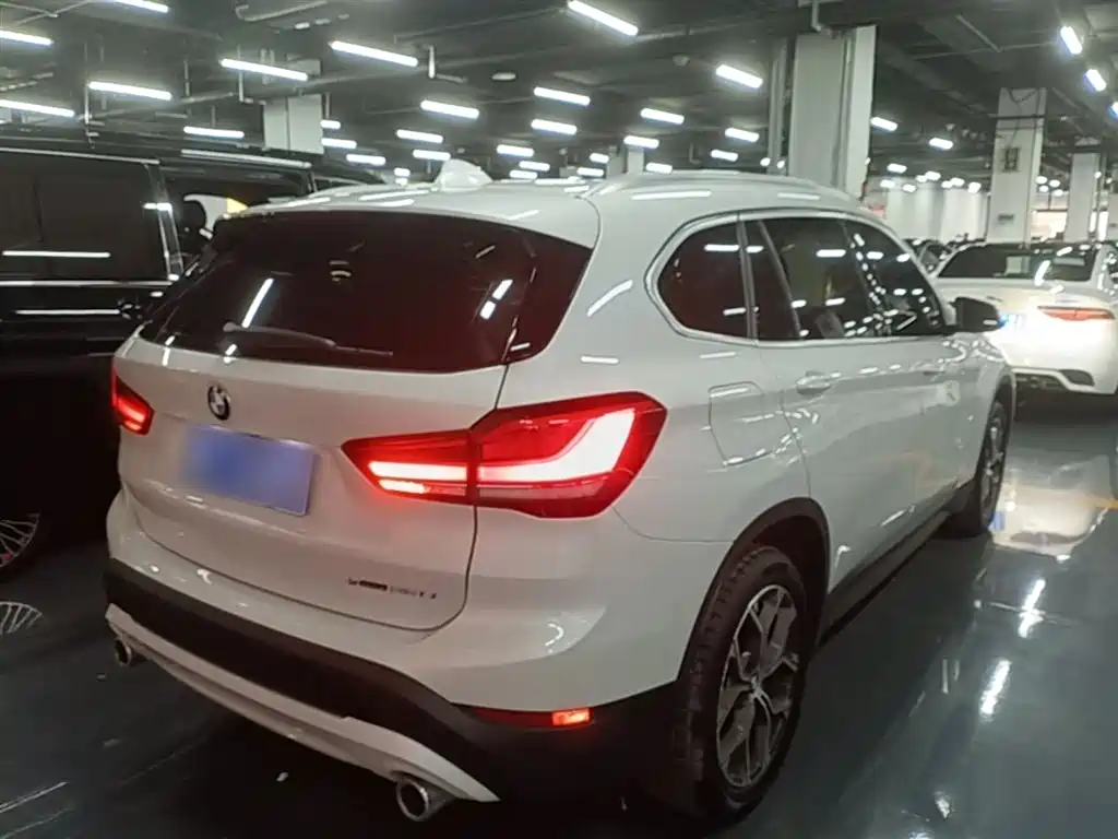 BMW X1 2021 — фото 7